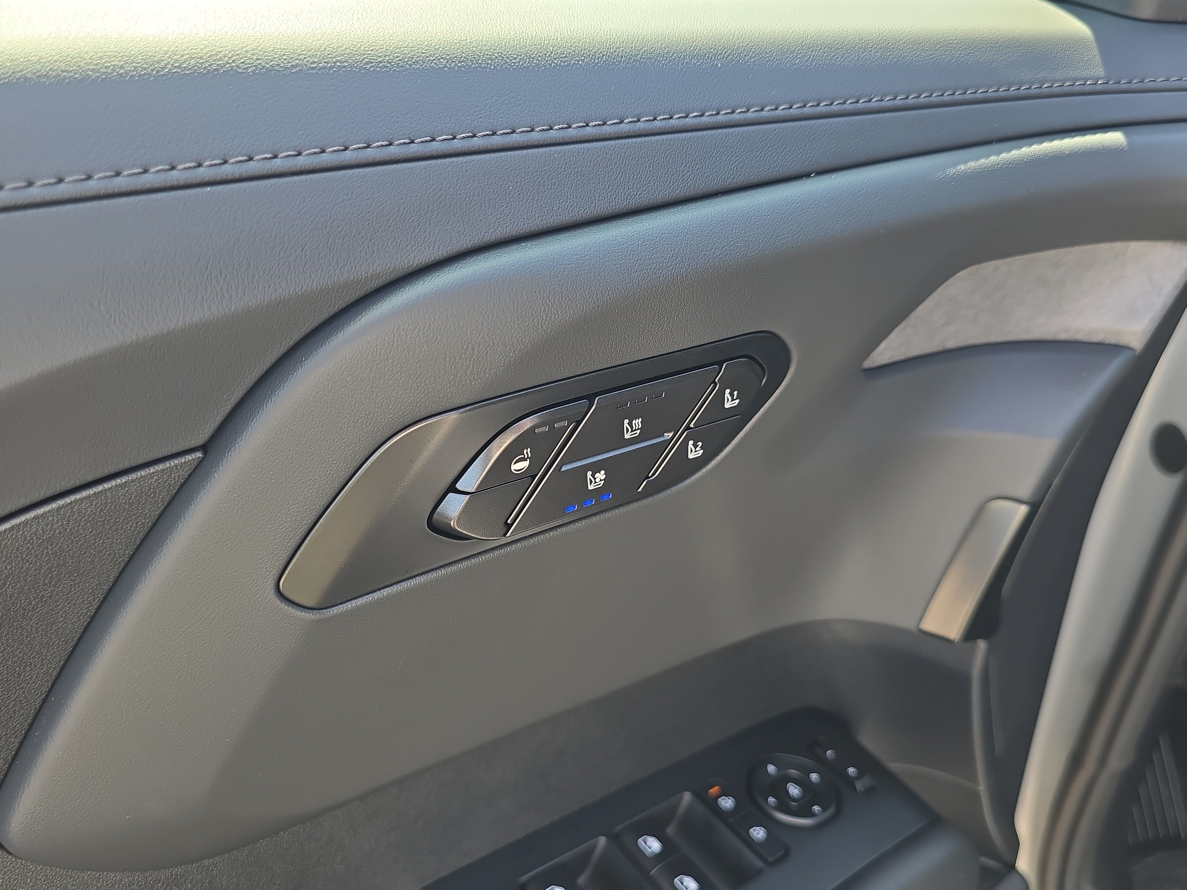 New 2027 Wolf Gray Kia X-PRO SX image 20