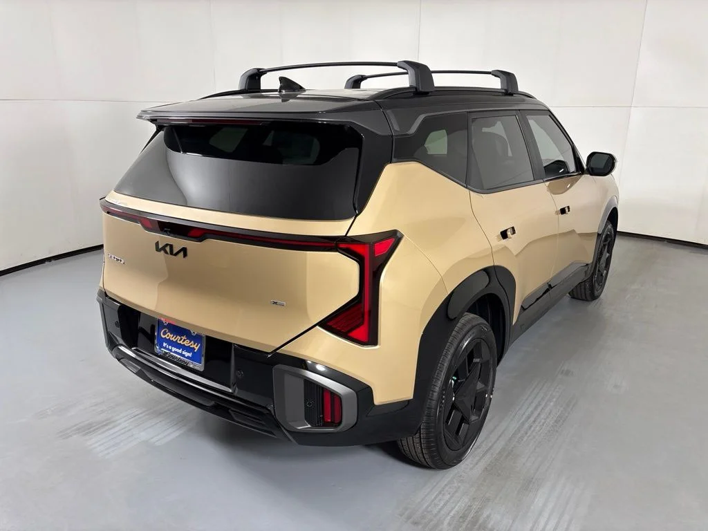 New 2027 Terrain Brown / Black Roof Kia X-Line S image 8