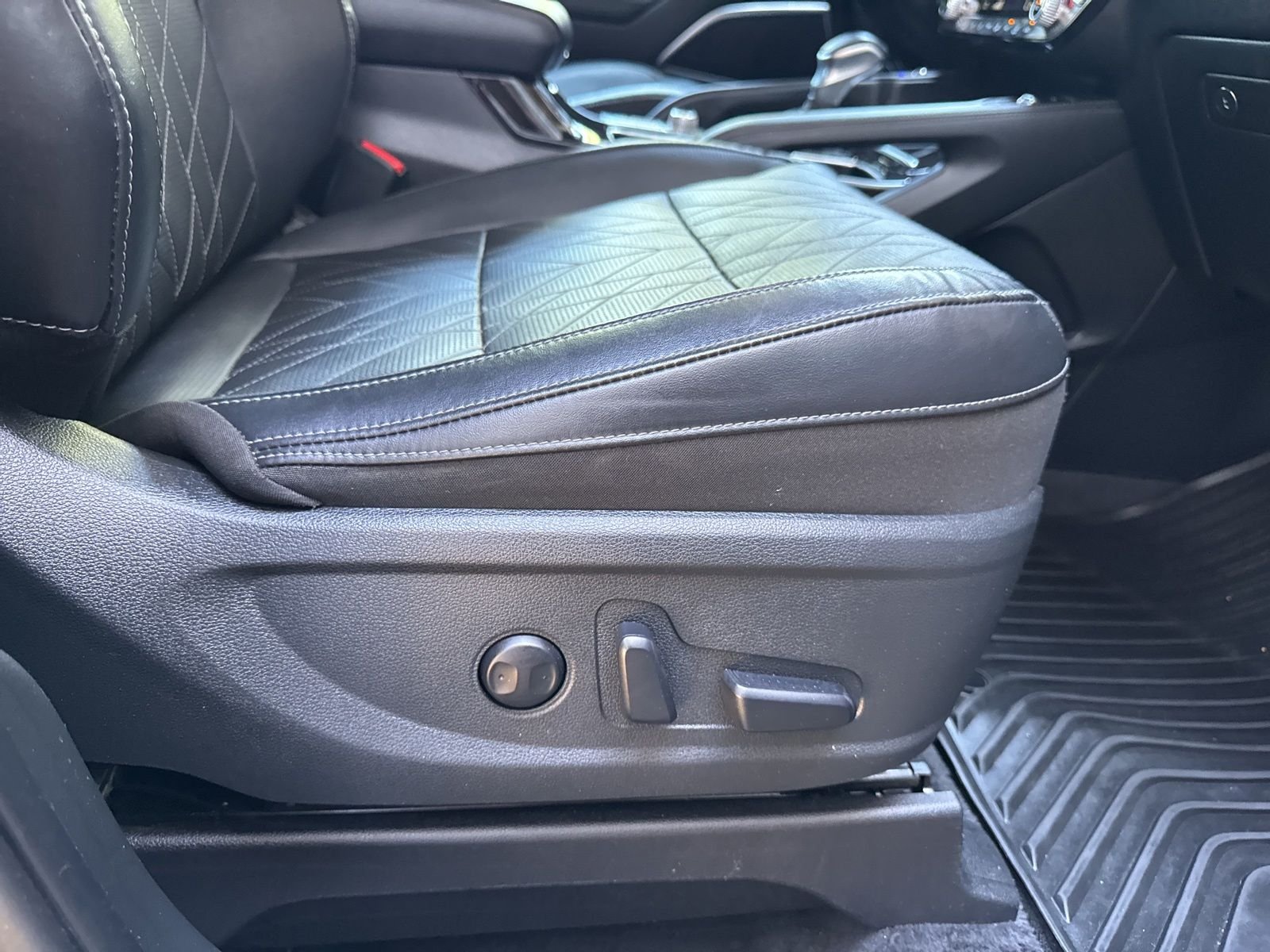 Used 2023 Black Kia SX-Prestige X-Pro image 40