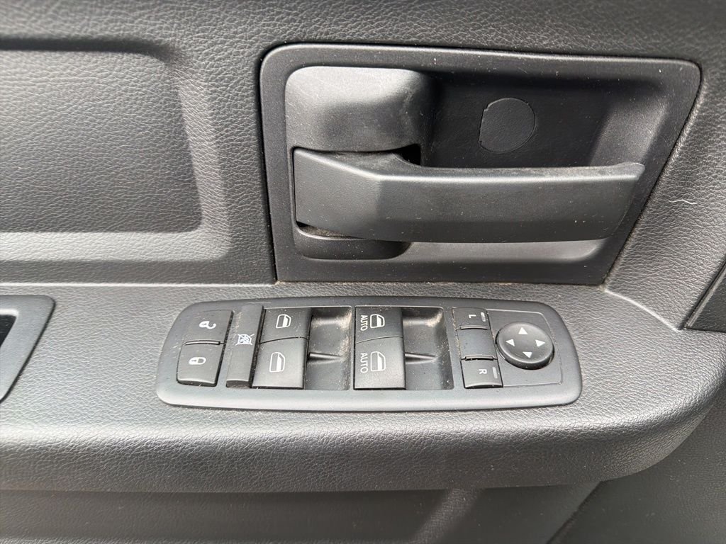 2016 RAM Ram 1500 Pickup Tradesman - Photo 12