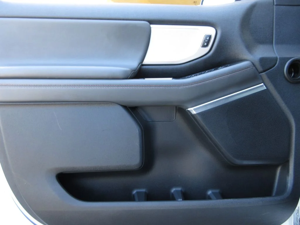 Certified Used 2025 Oxford White Ford Active image 9