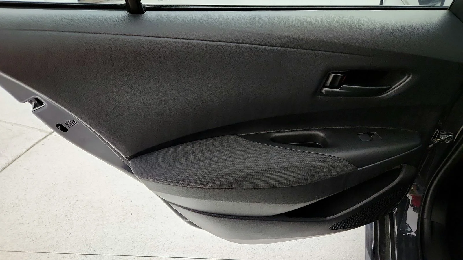 Used 2025  Toyota LE image 35