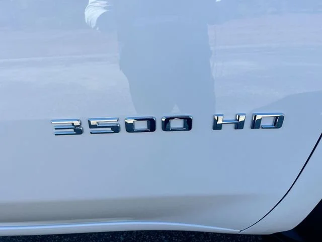 New 2026 Summit White Chevrolet Work Truck image 18