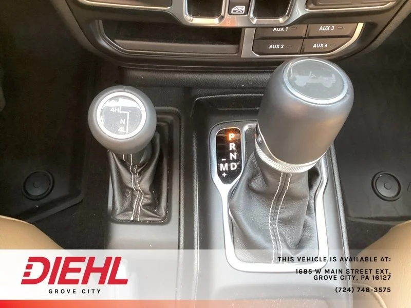 Used 2022 White Jeep Unlimited Sahara image 22