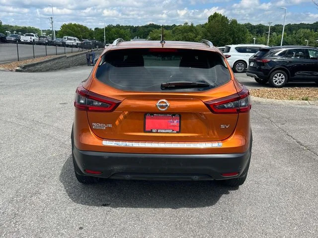 Used 2022 Orange Nissan SV image 4