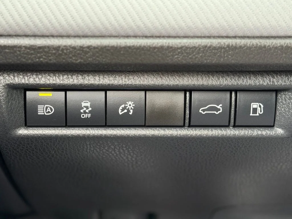 Used 2026  Toyota SE image 23