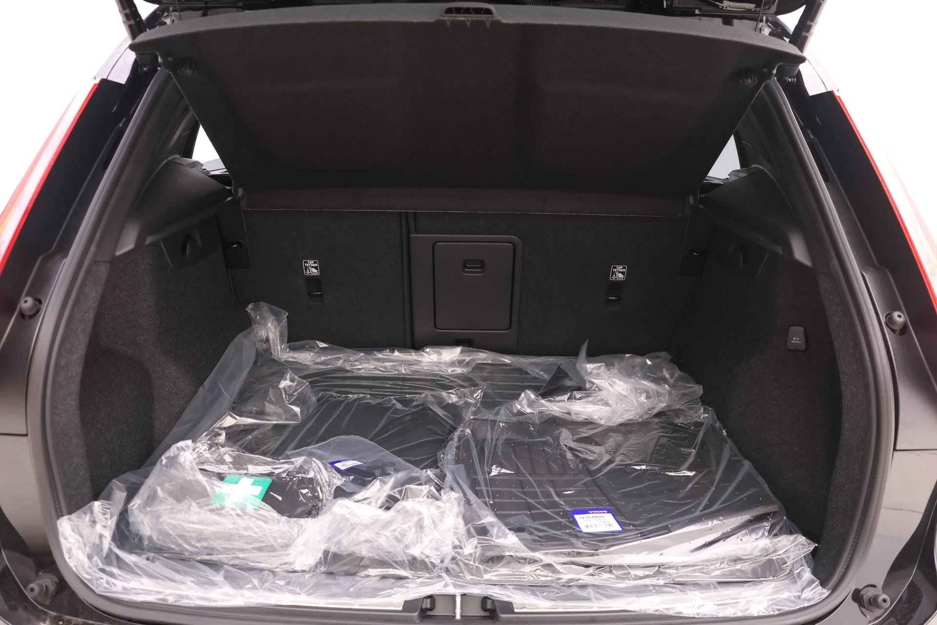2025 Volvo XC40 Ultra - Photo 14