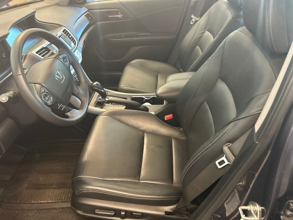 Used 2015 Gray Honda EX-L image 14