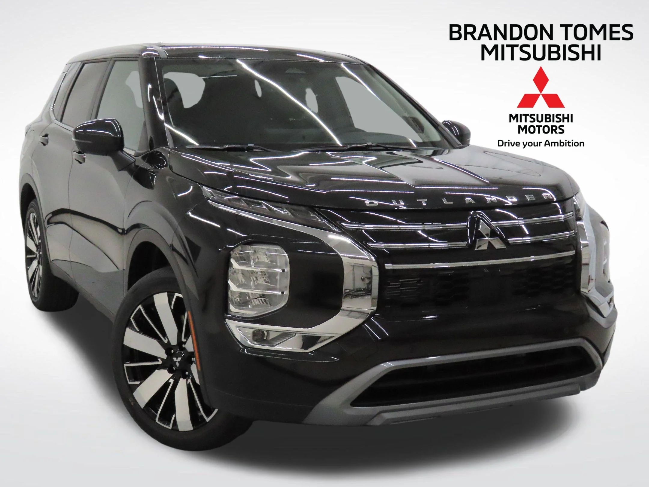 2026 Mitsubishi Outlander SE FWD's photo