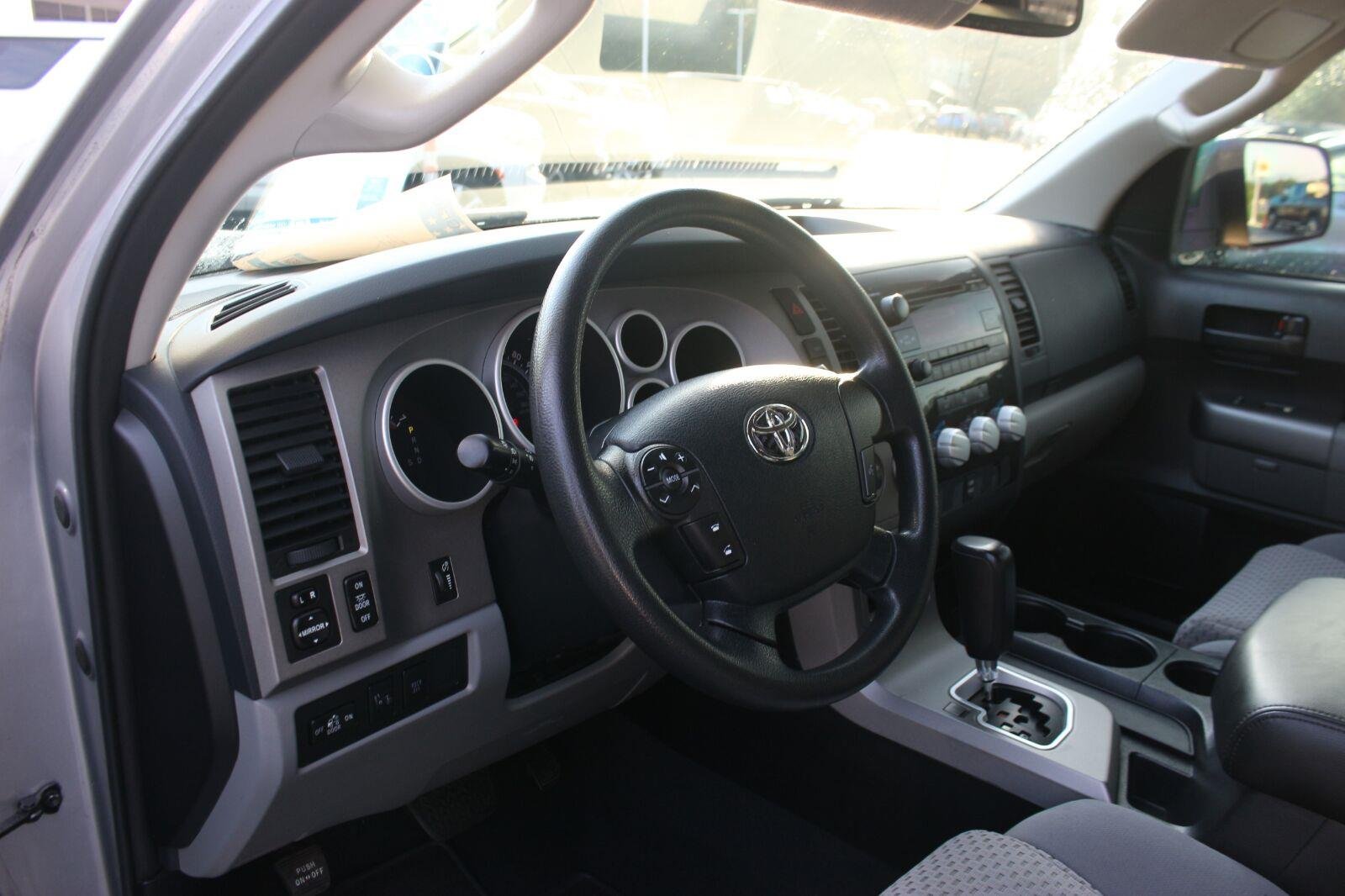 Used 2013 Silver Toyota Double Cab 5.7L FFV V8 6-Spd AT (Natl) image 17