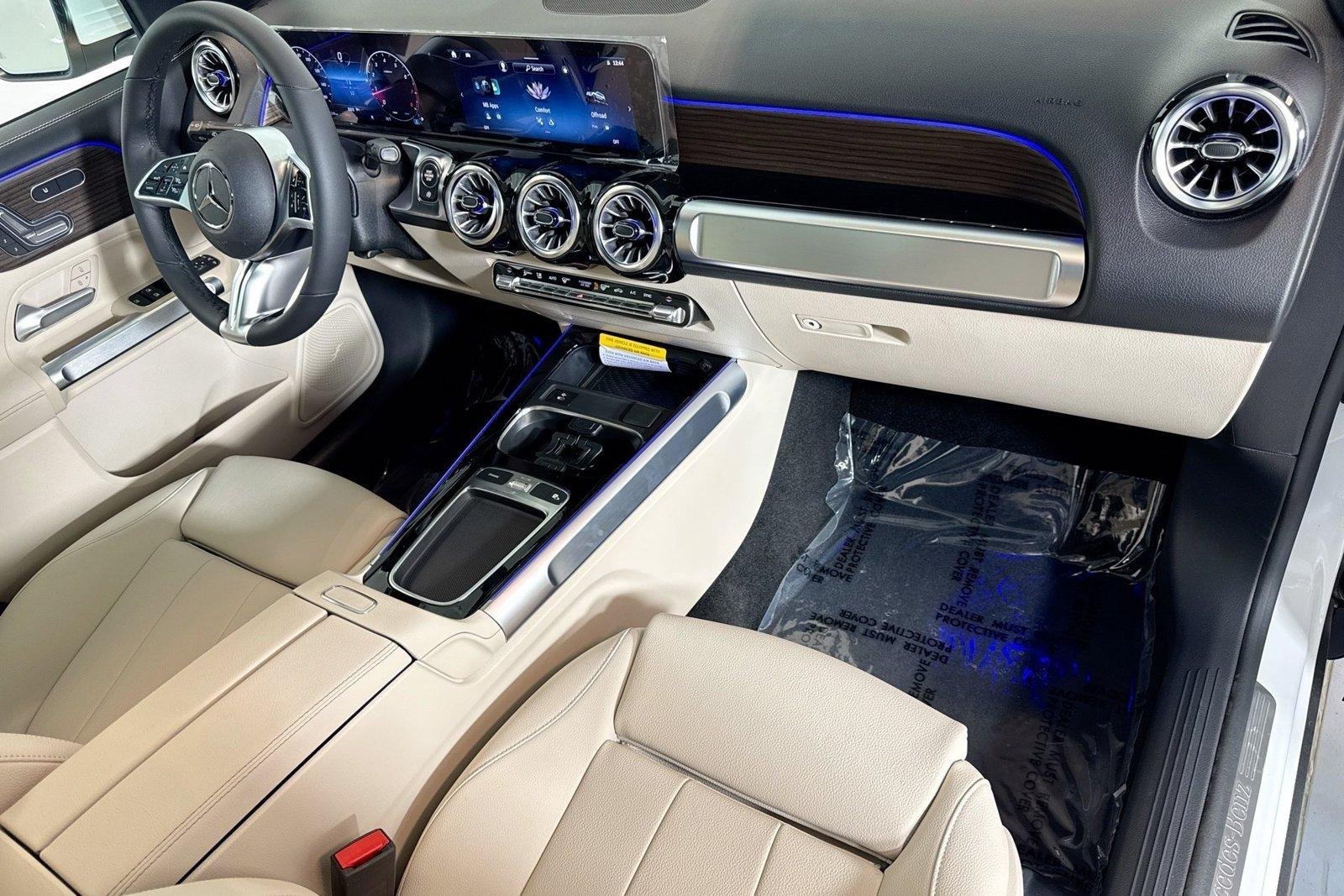 New 2026 Polar White Mercedes-Benz GLB 250 image 27