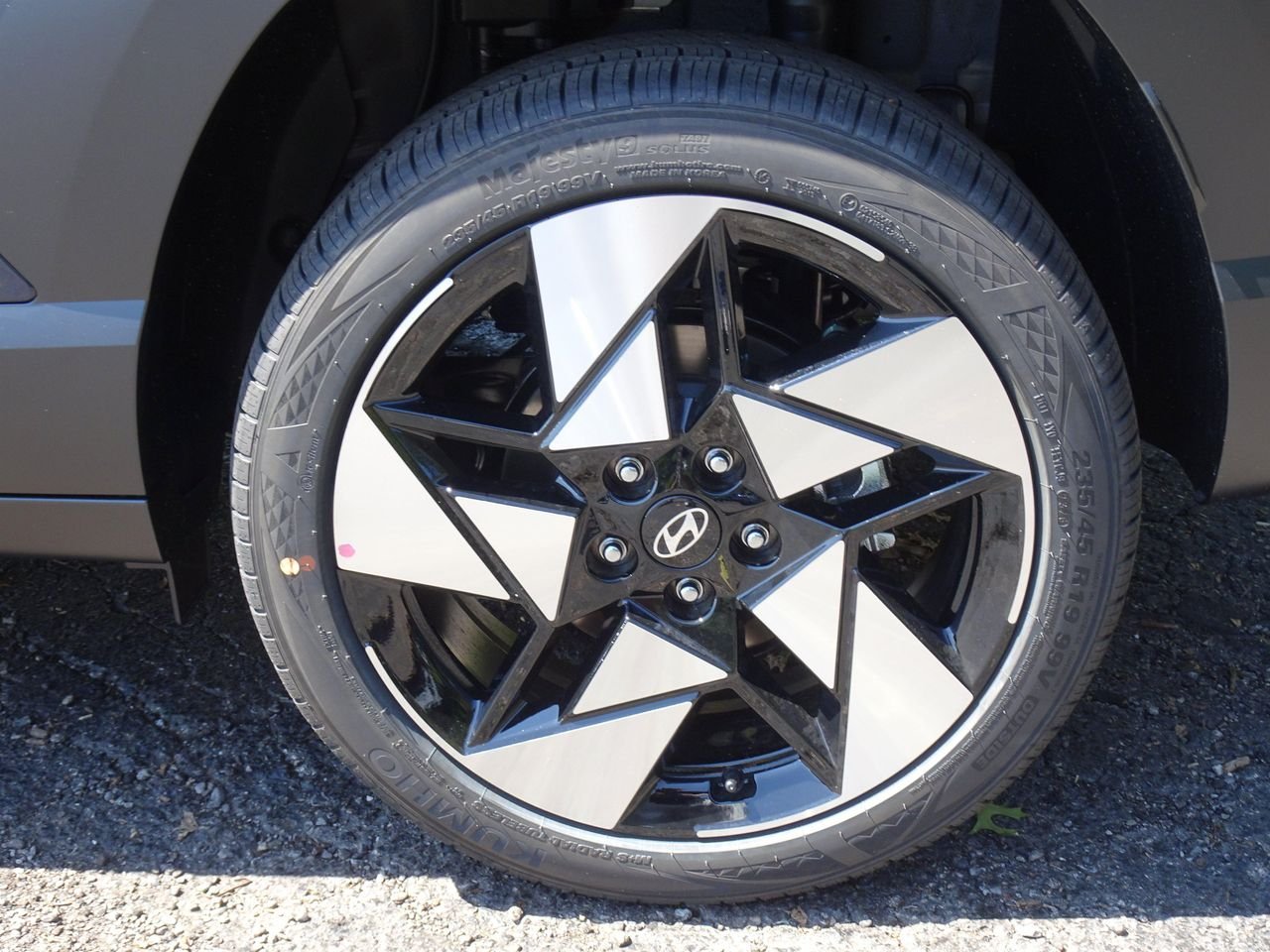 New 2027 Blue Hyundai Limited AWD image 21