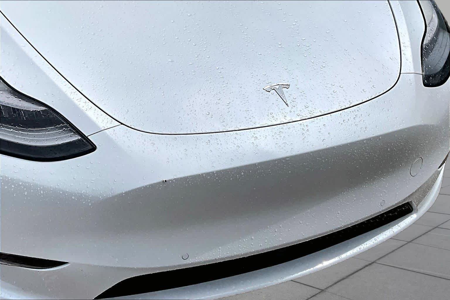 Used 2020 Pearl White Multi-Coat Tesla Long Range image 28