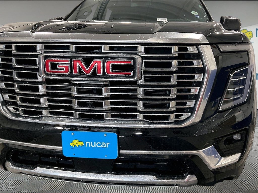 Used 2025 Black GMC Denali image 31