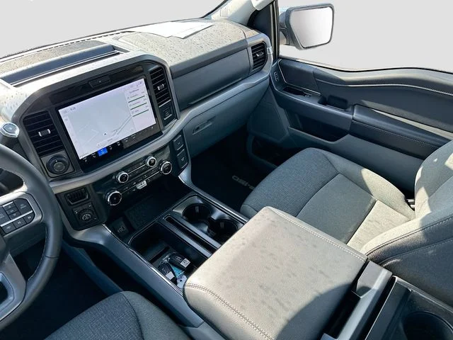 Used 2025 White Ford XLT image 22
