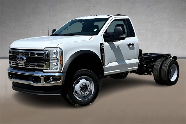 2025 Ford F-550 Super Duty Chassis Cab