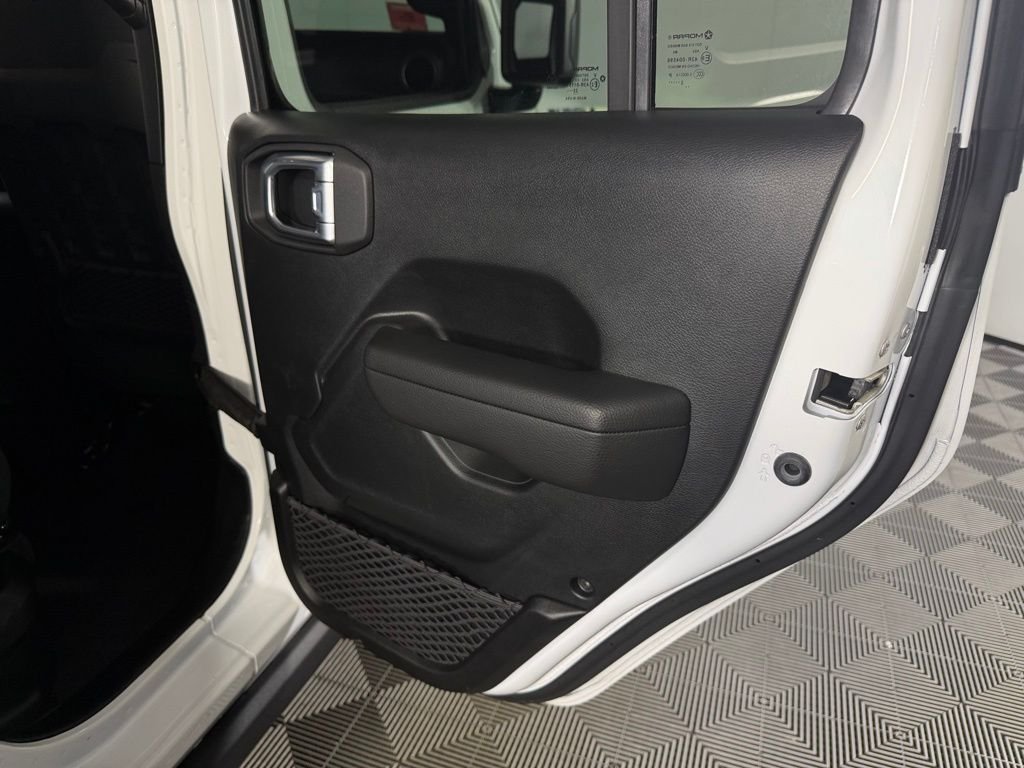 Used 2023 White Jeep Rubicon 4xe image 34