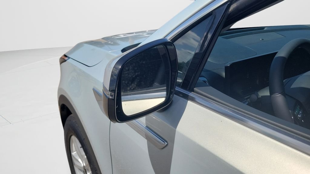 New 2026 Ivory Silver Kia LX image 27
