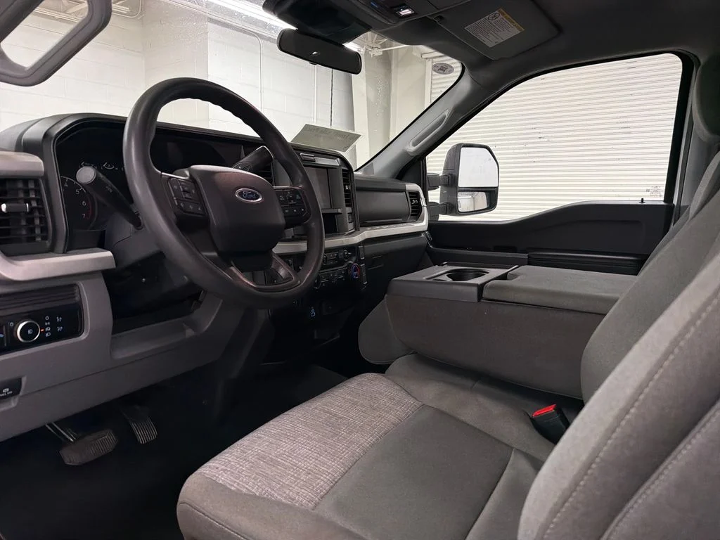 Used 2025 White Ford XLT image 6