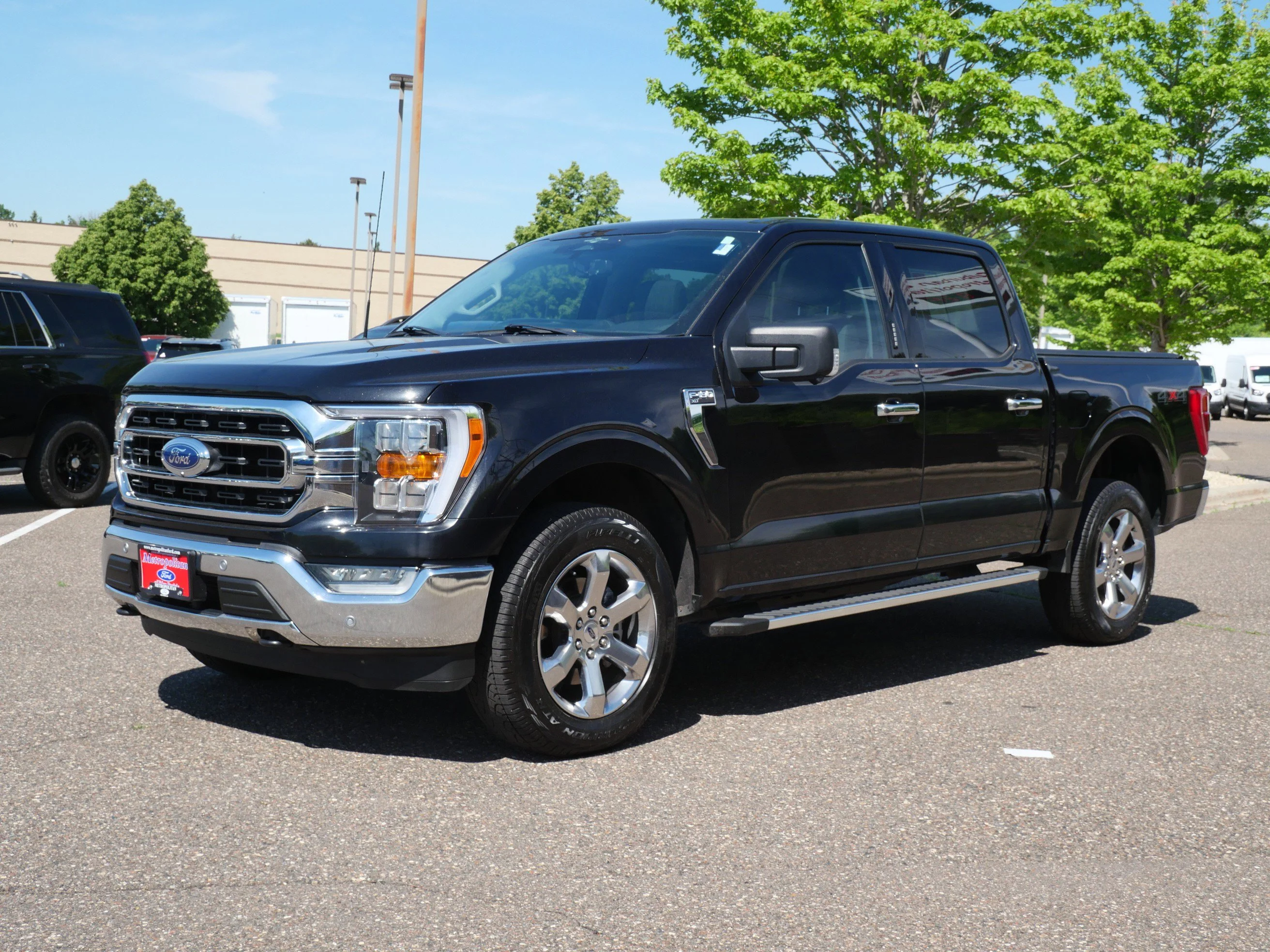 Certified Used 2023 Agate Black Metallic Ford XLT image 3