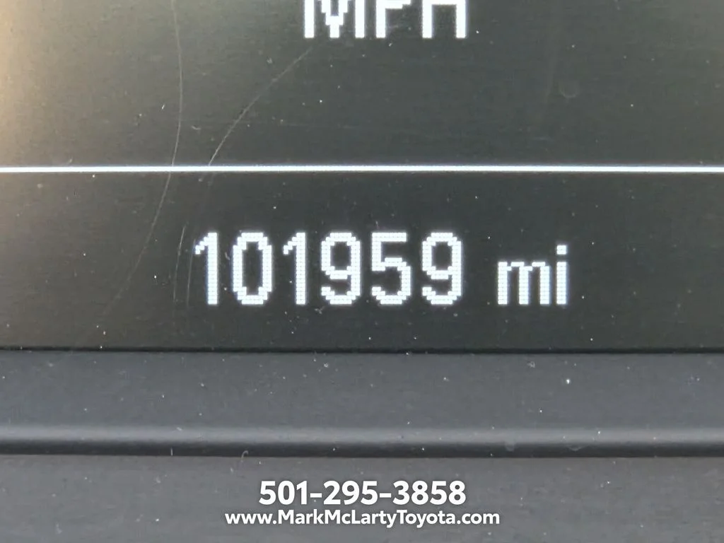 Used 2022 Red Chevrolet LS image 22