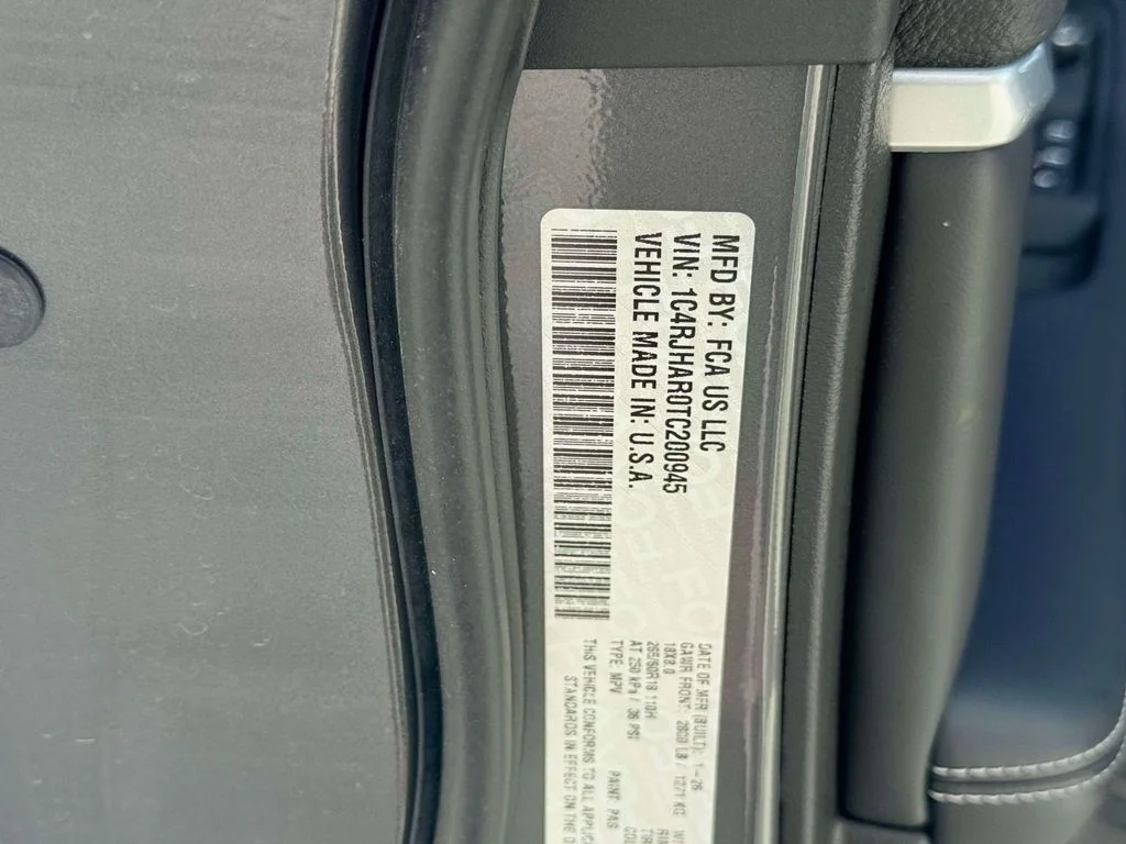 New 2026 Baltic Gray Metallic Clearcoat Jeep Altitude image 16