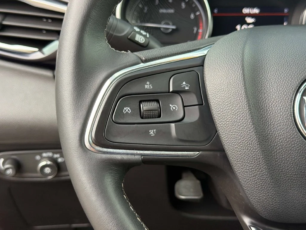 Used 2023 Red Buick Select image 31