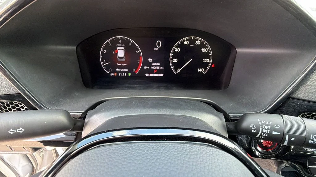 Used 2023 Silver Metallic Honda EX-L image 21