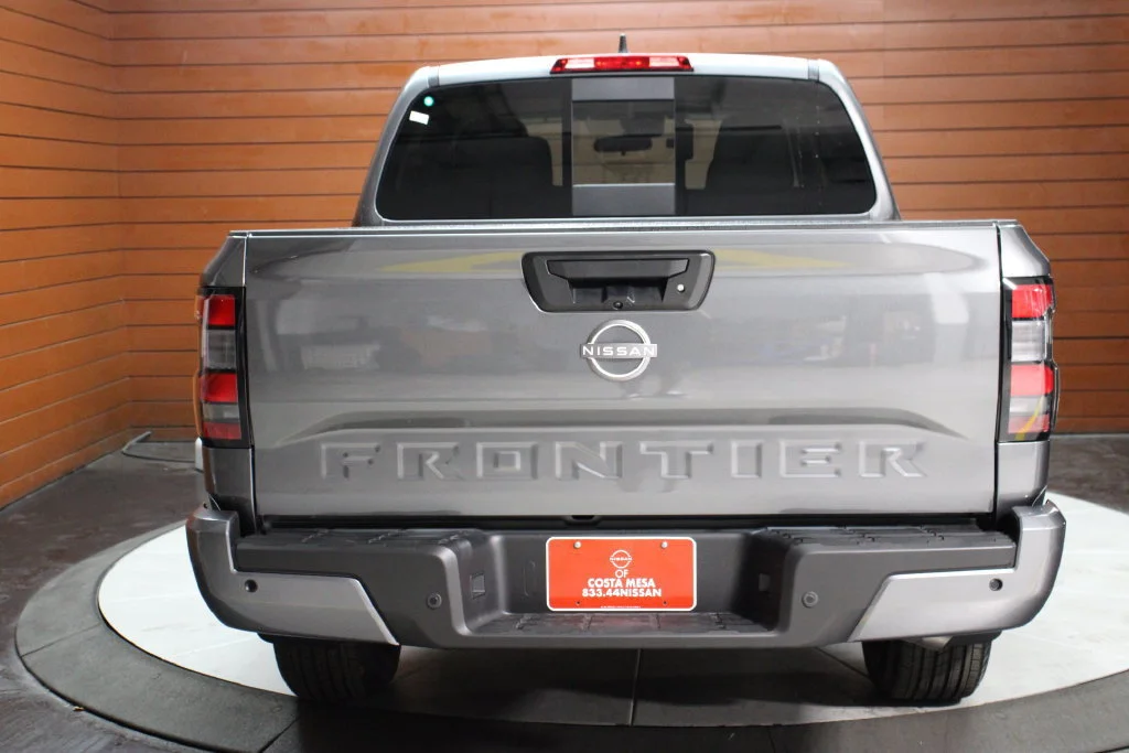 New 2027 Gun Metallic Nissan Crew Cab SV image 19