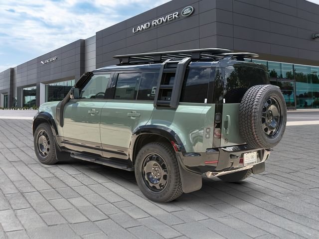 New 2026 Keswick Green Land Rover Trophy Edition Keswick image 3