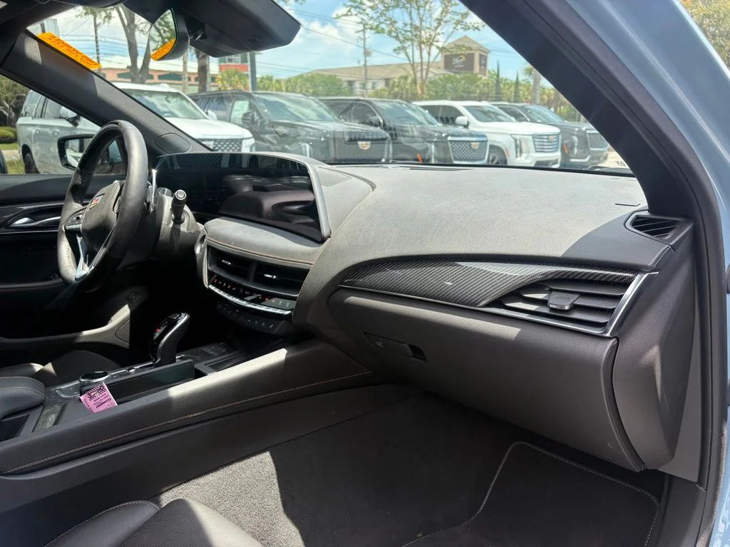 Used 2025 Drift Metallic Cadillac V-Series image 13