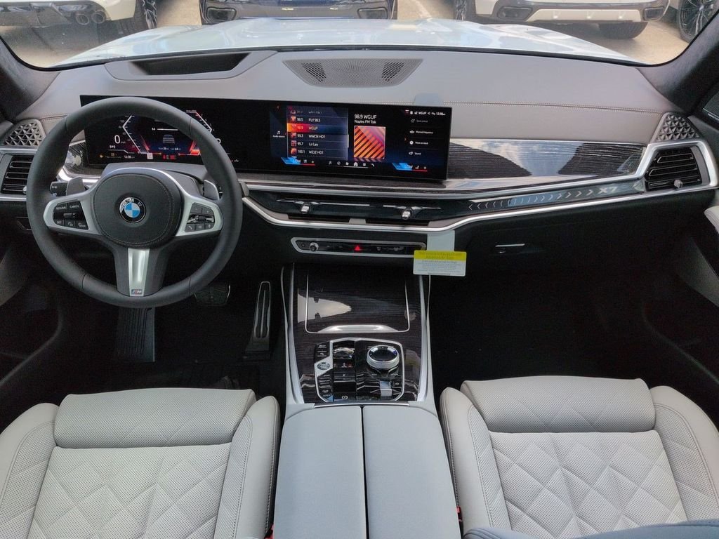 New 2027 Brooklyn Grey Metallic BMW xDrive40i image 15