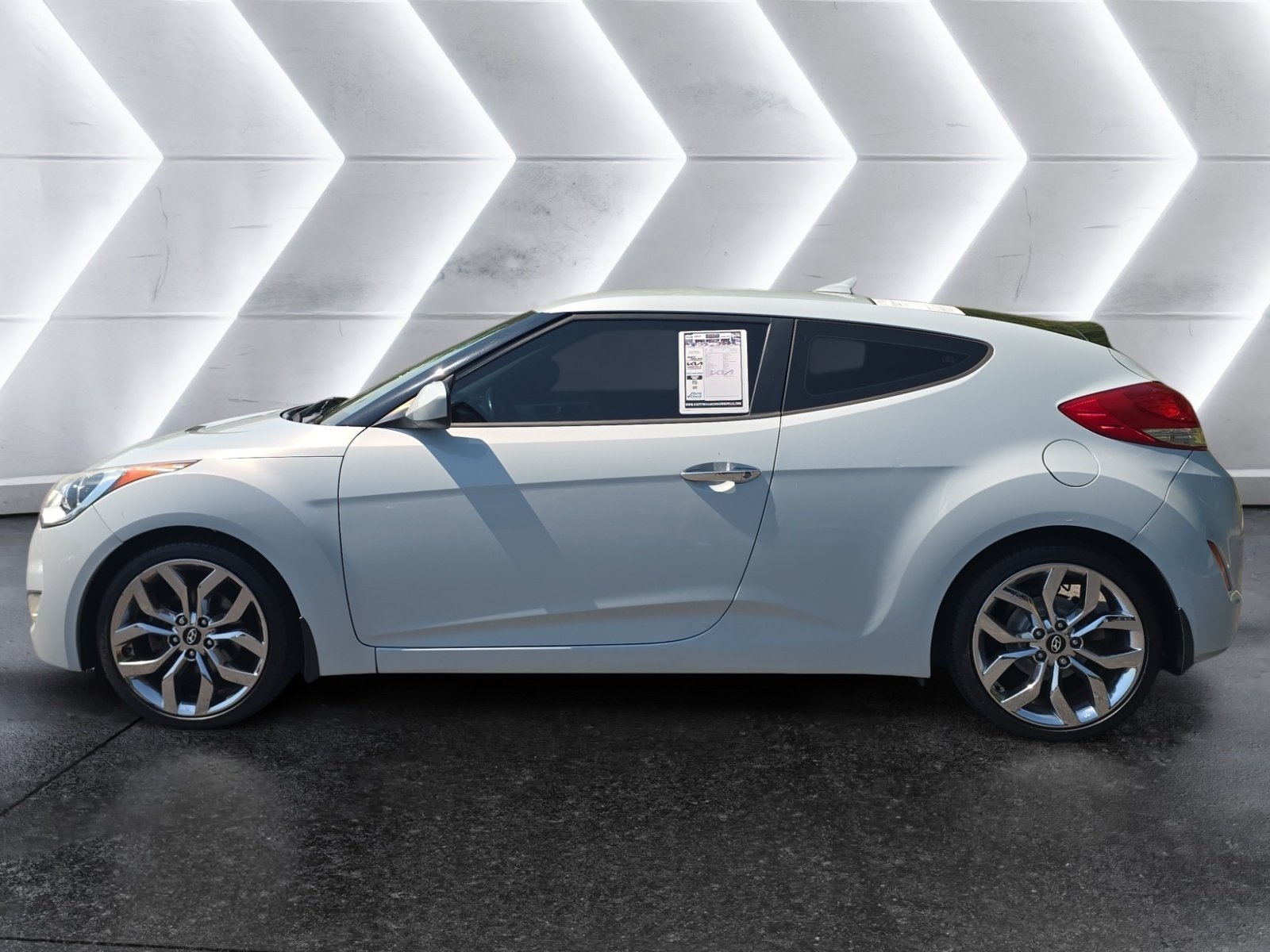 Used 2015 Hyundai Veloster RE:FLEX with VIN KMHTC6AD3FU219718 for sale in Knoxville, TN