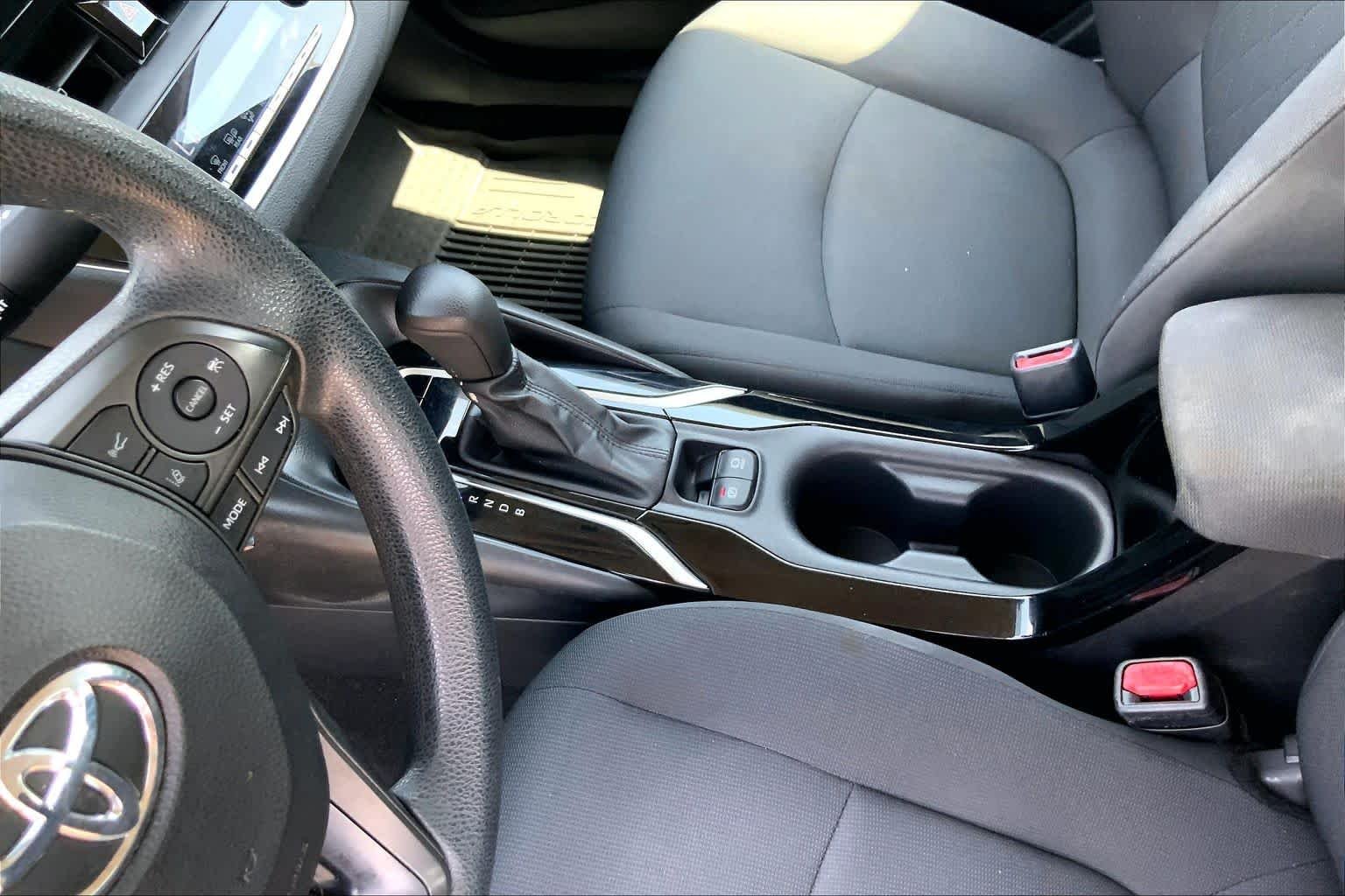 Used 2021 Celestite Toyota LE image 17