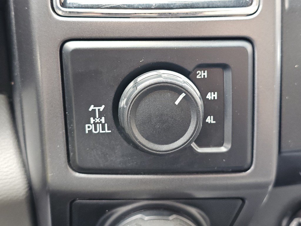 Certified Used 2018 Oxford White Ford XLT image 9