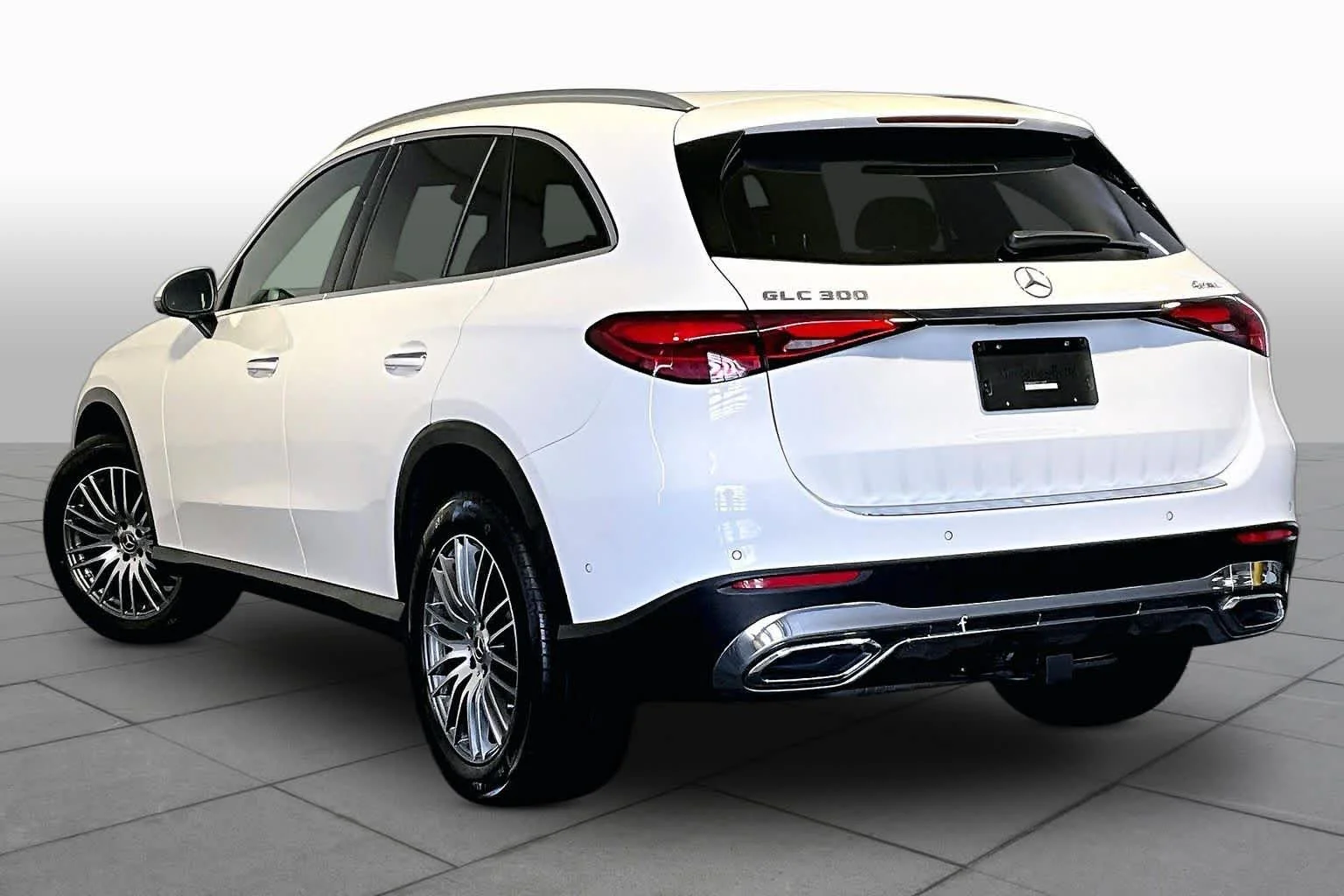 Used 2026 Polar White Mercedes-Benz GLC 300 image 12