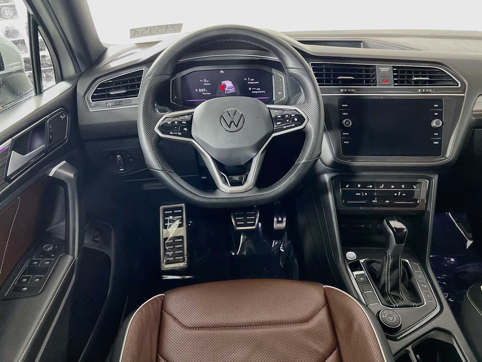 Used 2023 Opal White Pearl Volkswagen SEL R-Line image 24