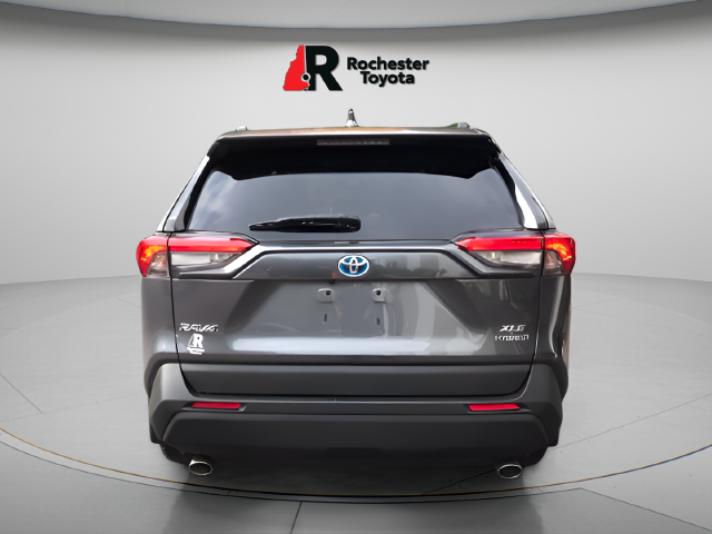 Used 2021 Gray Toyota XLE image 6