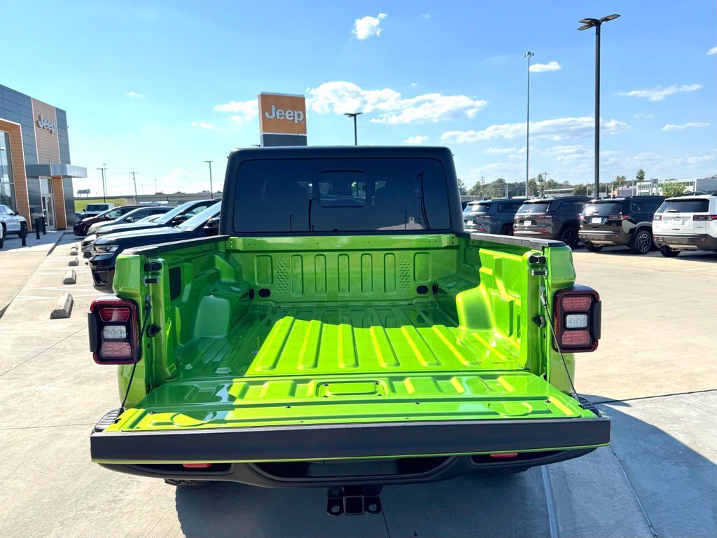Used 2025 Green Jeep Rubicon image 19