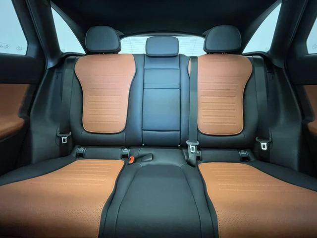New 2027 Black Mercedes-Benz GLC 300 image 7