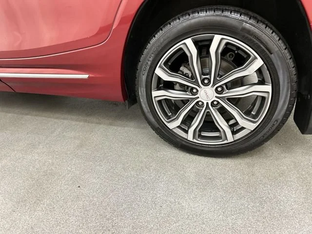 Used 2018 RED QUARTZ TINTCOAT GMC Denali image 5