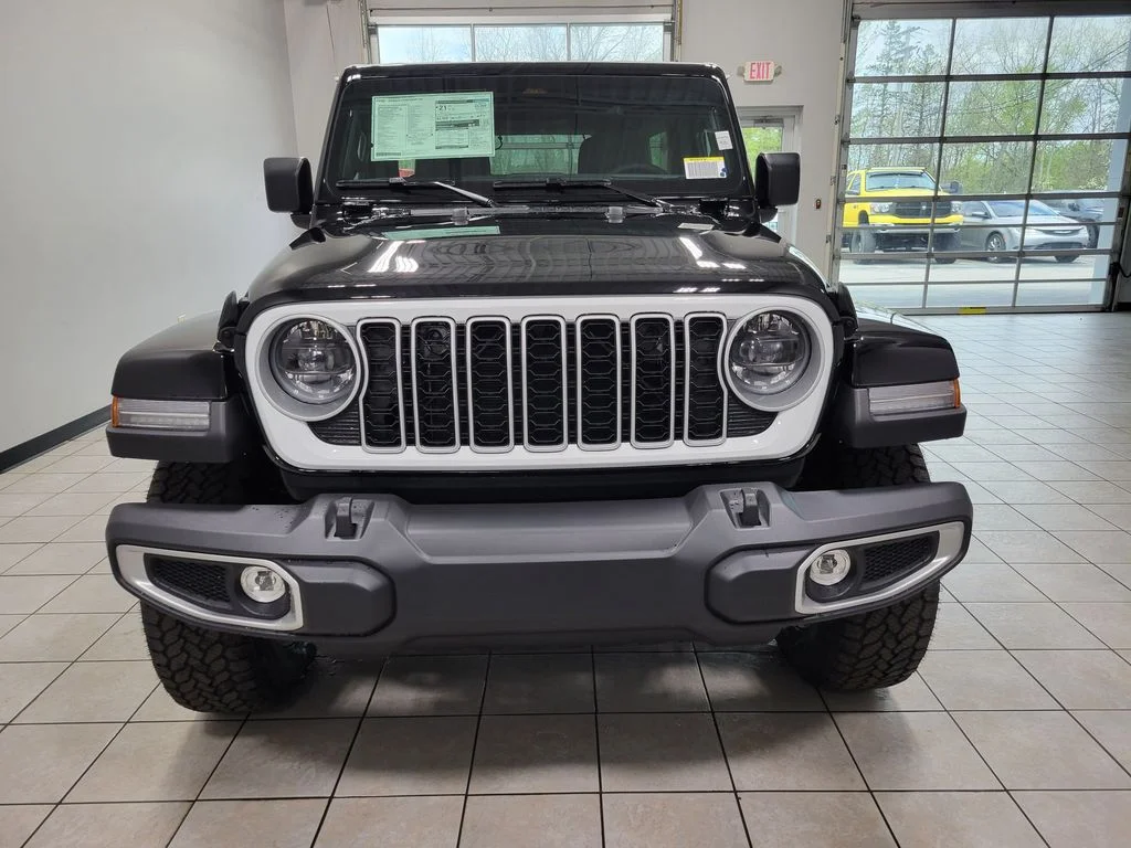New 2026 Black Clear-Coat Exterior Paint Jeep Sahara image 2