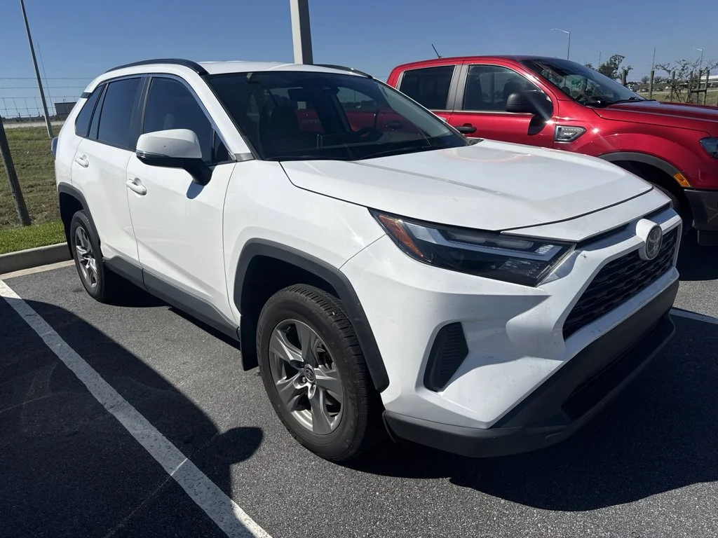 Certified Used 2025 Ice Toyota XLE image 1
