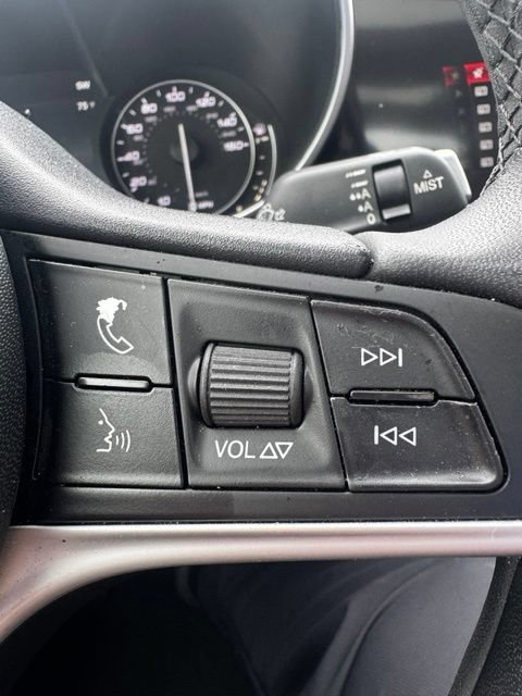 Used 2018  Alfa Romeo  image 17