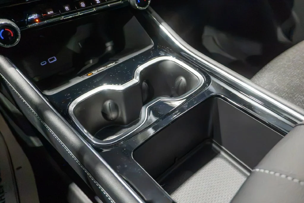 2027 Chevrolet Traverse LT - Photo 23