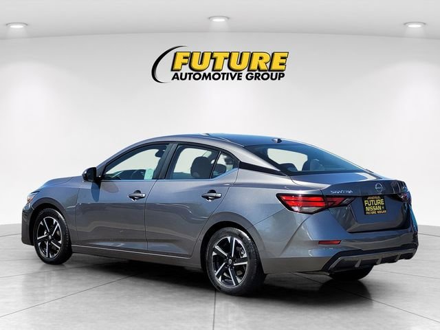 Used 2024 Gray Nissan SV image 7