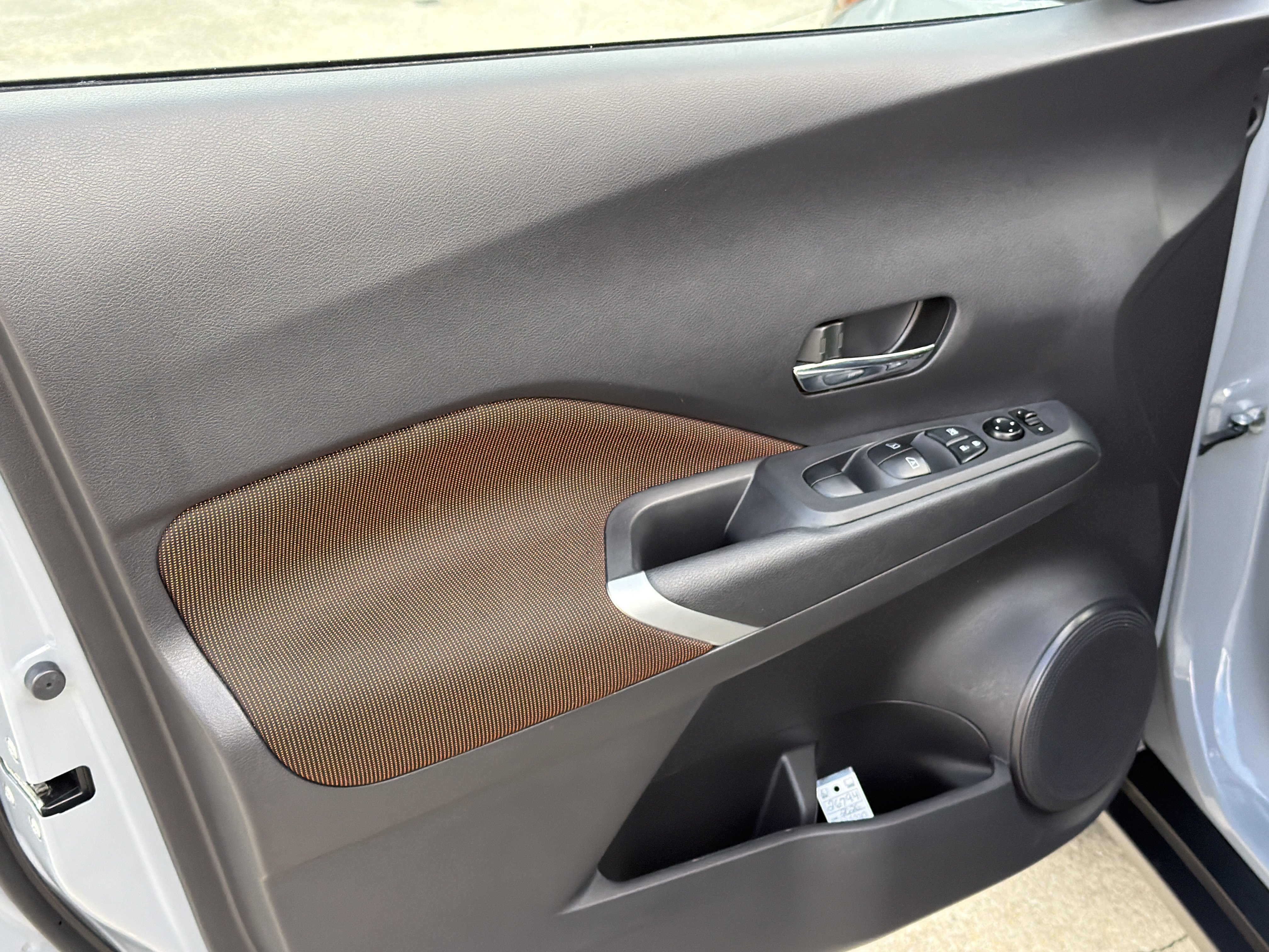 Used 2024 Boulder Gray Pearl Nissan SR image 11