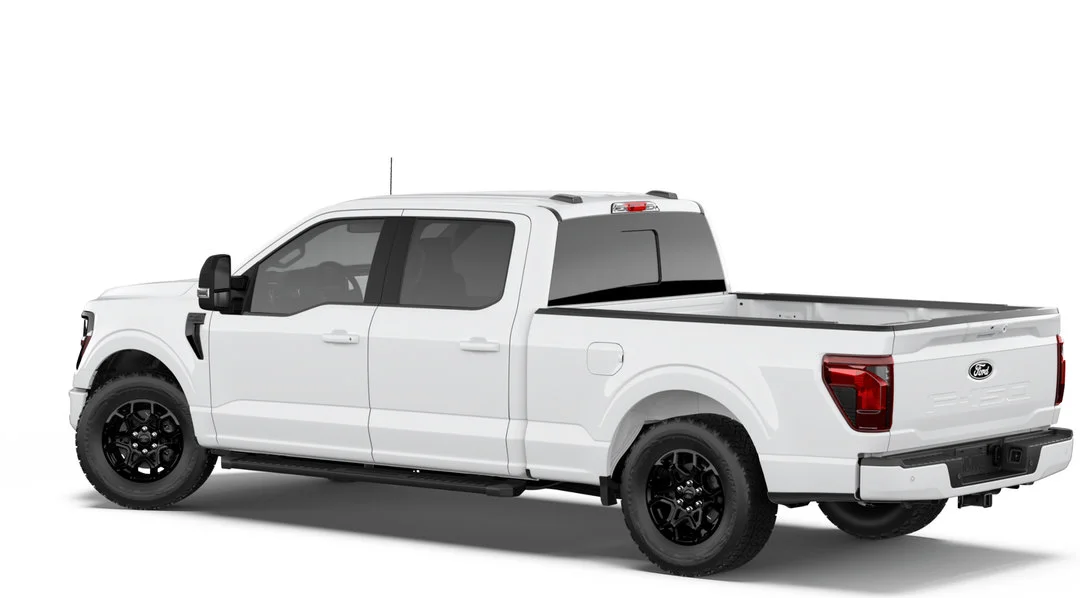 New 2026 Oxford White Ford XLT image 2