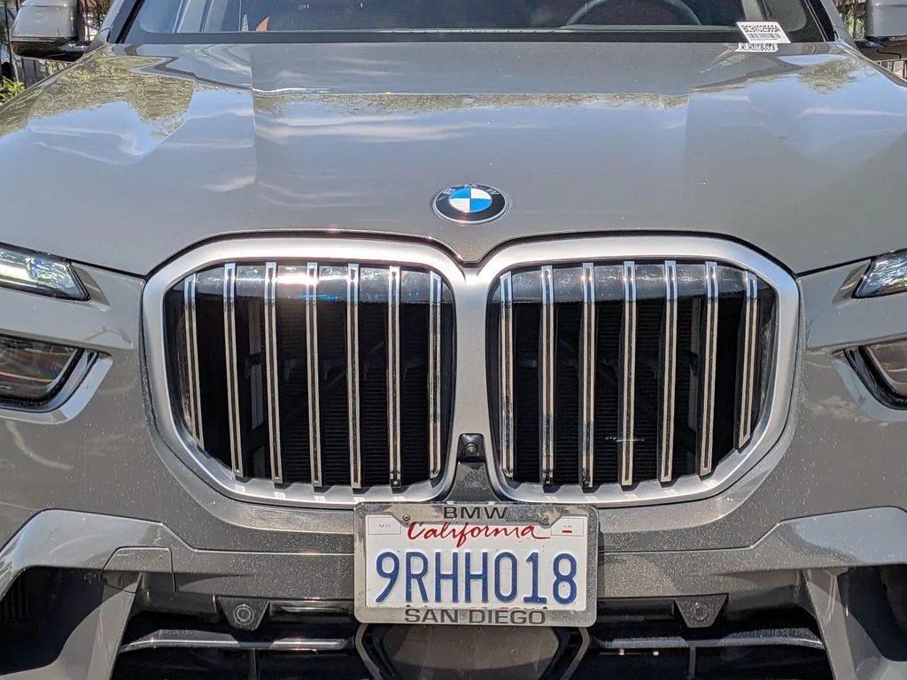 Used 2025 Gray BMW ALPINA XB7 image 38