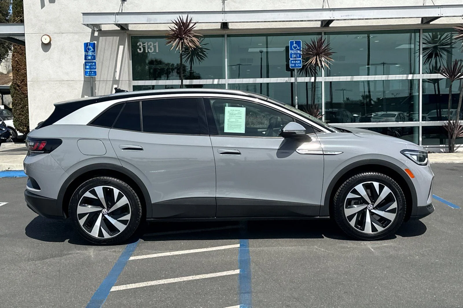 Used 2021 Gray Volkswagen Pro S image 3